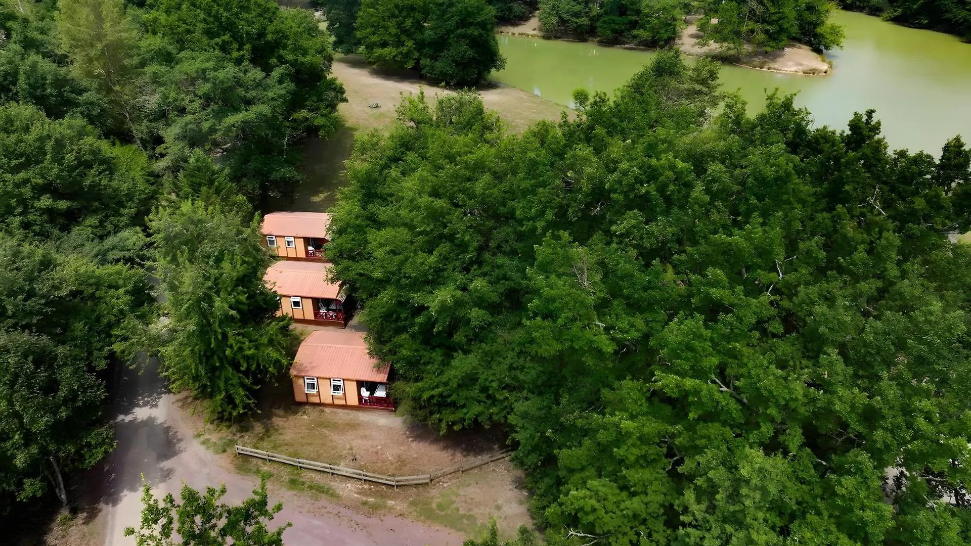 Сasa de vacaciones Chalets Camping Lacs D'Armagnac Bretagne-d'Armagnac